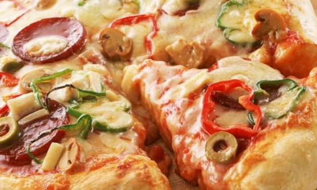 Φτιάξτε σπιτική υγιεινή πίτσα